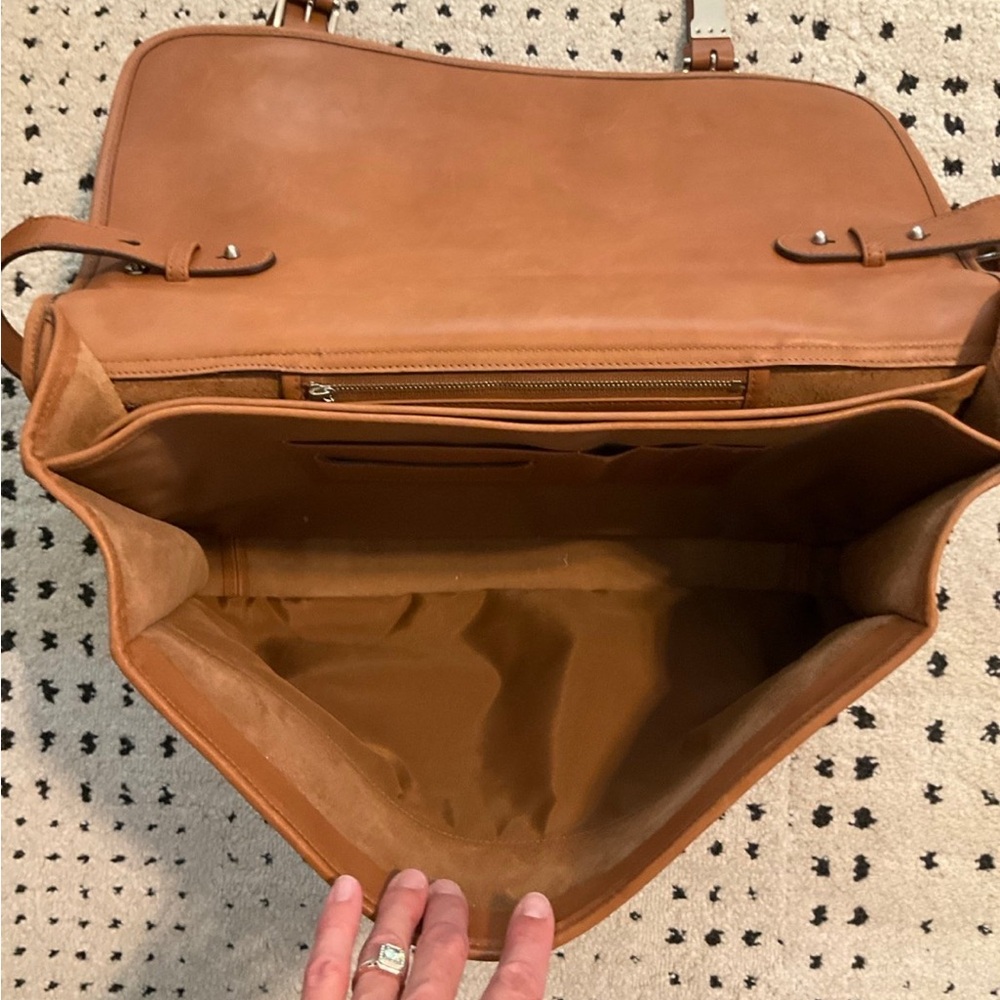 Coach tan leather buckle front bag - Picture 7 of 12